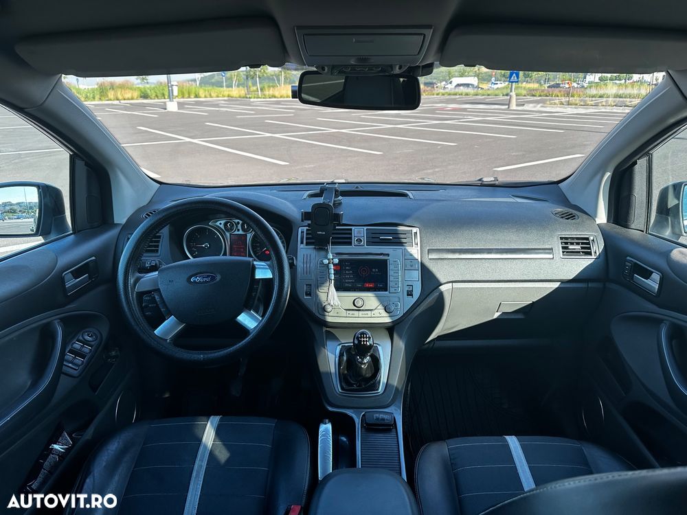 Ford Kuga 2.0 TDCi 2x4 Titanium - 11
