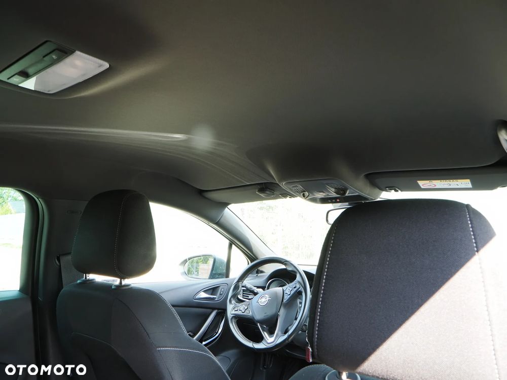 Opel Astra 1.6 T Dynamic S&S - 11
