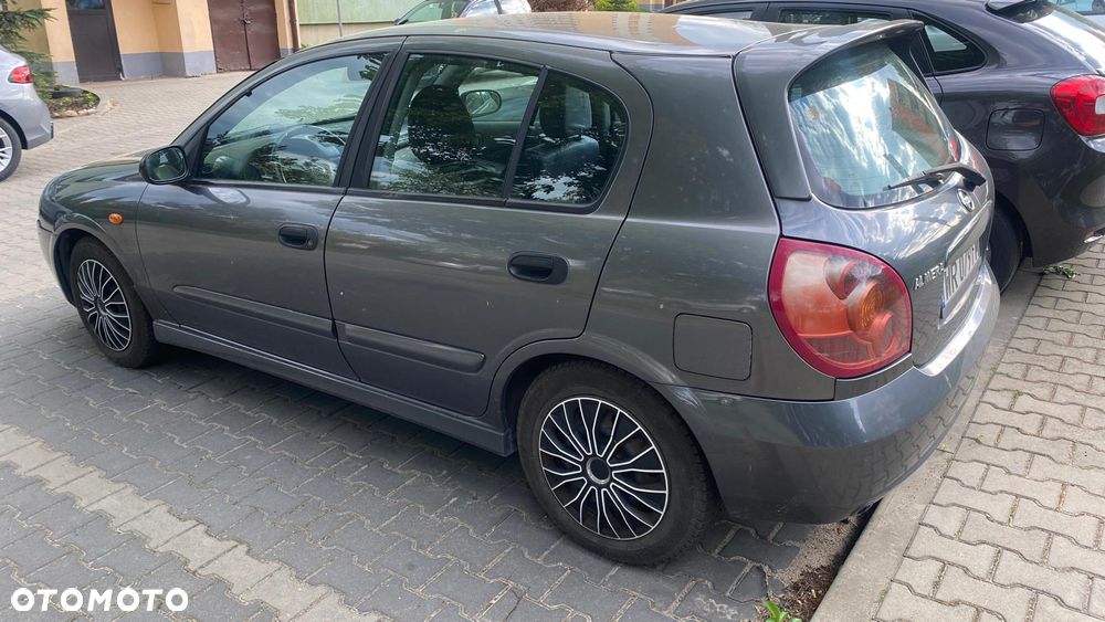 Nissan Almera 1.5 acenta PLUS - 2