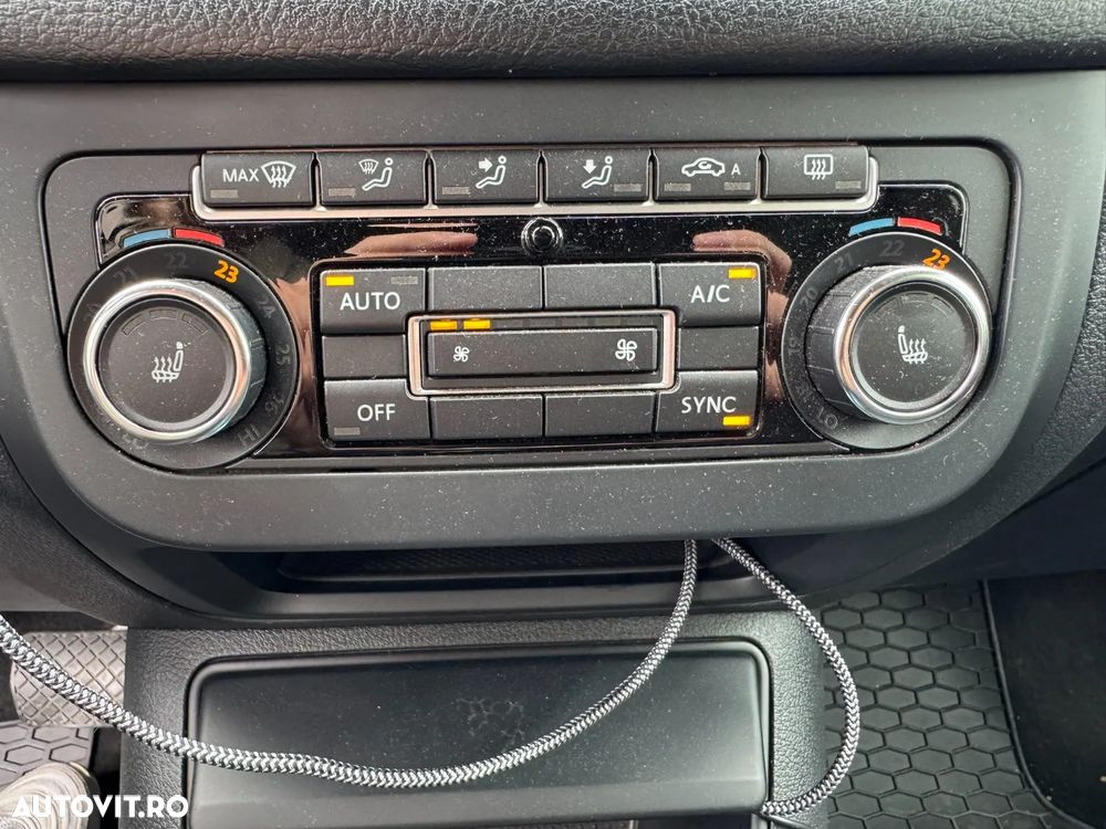 Volkswagen Tiguan - 12
