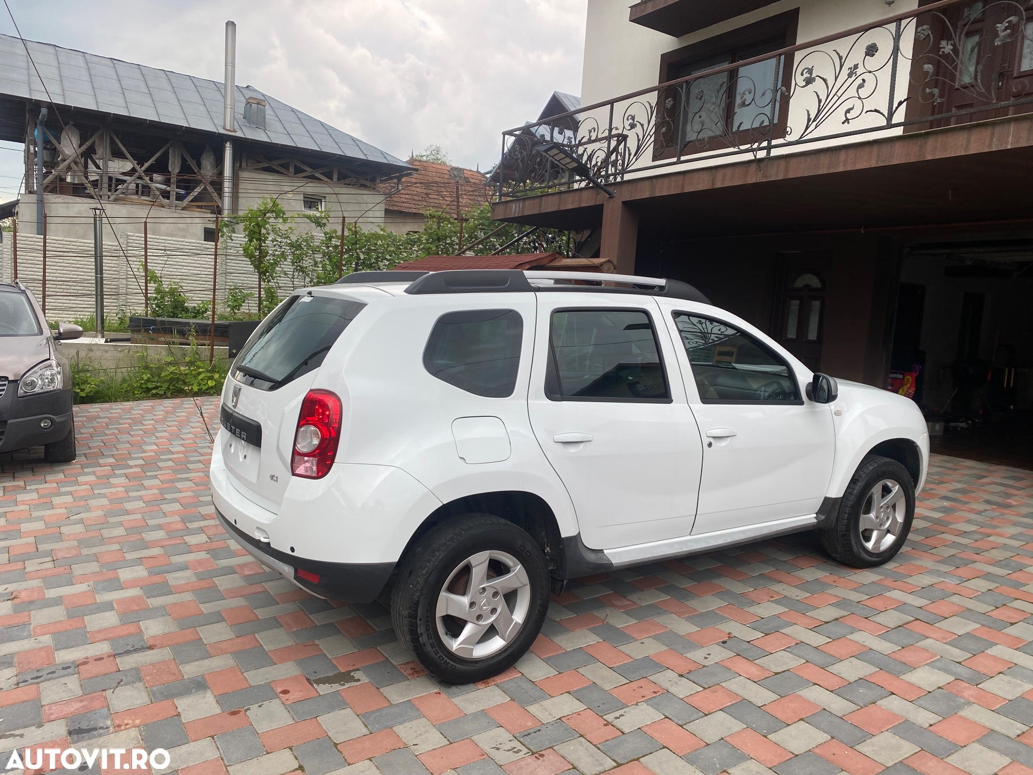 Dacia Duster 1.5 dCi 4x2 Laureate - 14