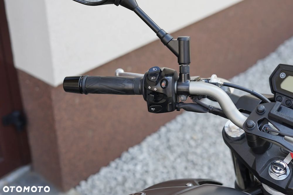 Yamaha XJ - 18