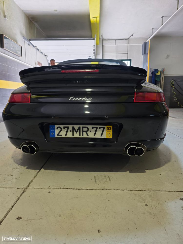 Porsche 911 Série F - 11