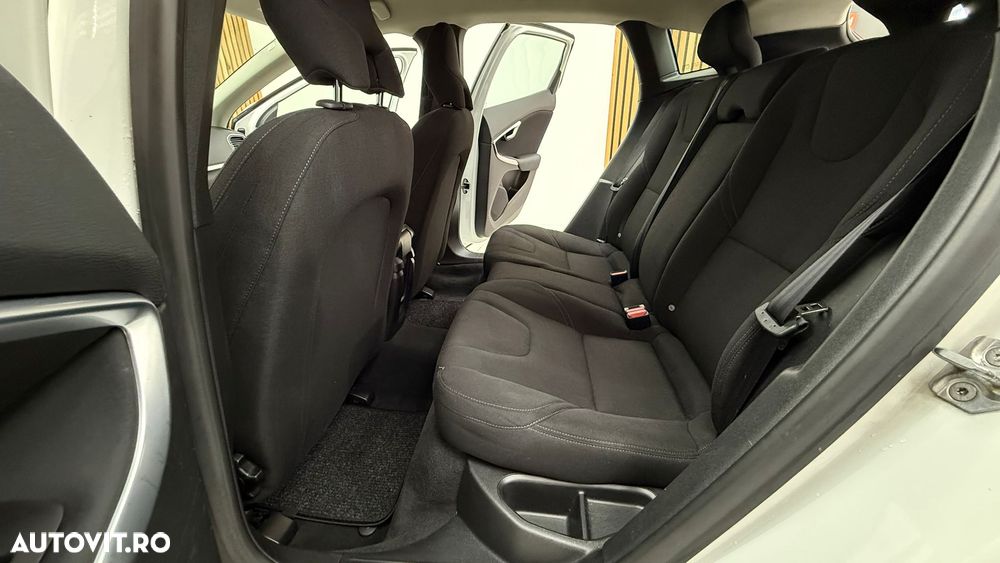 Volvo V40 T2 - 14