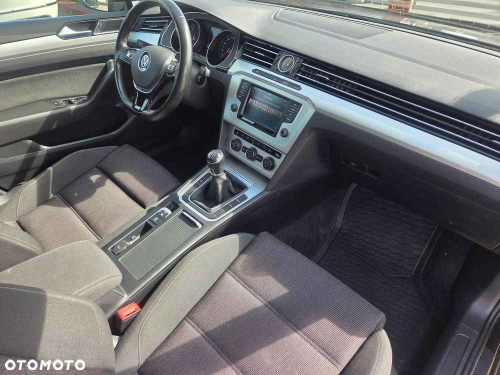 Volkswagen Passat 2.0 TDI (BlueMotion Technology) Comfortline - 10