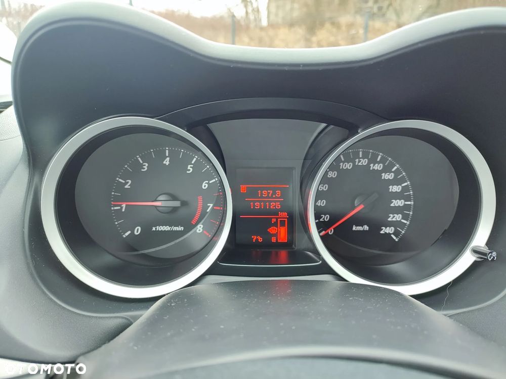 Mitsubishi Lancer 1.6 Inform - 12