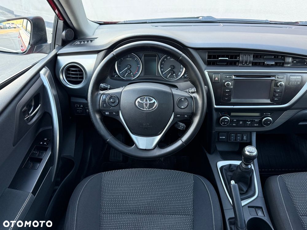 Toyota Auris 2.0 D-4D Premium Comfort - 21