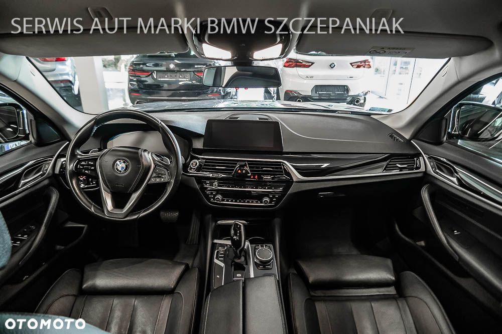 BMW Seria 5 530i xDrive Sport Line - 25