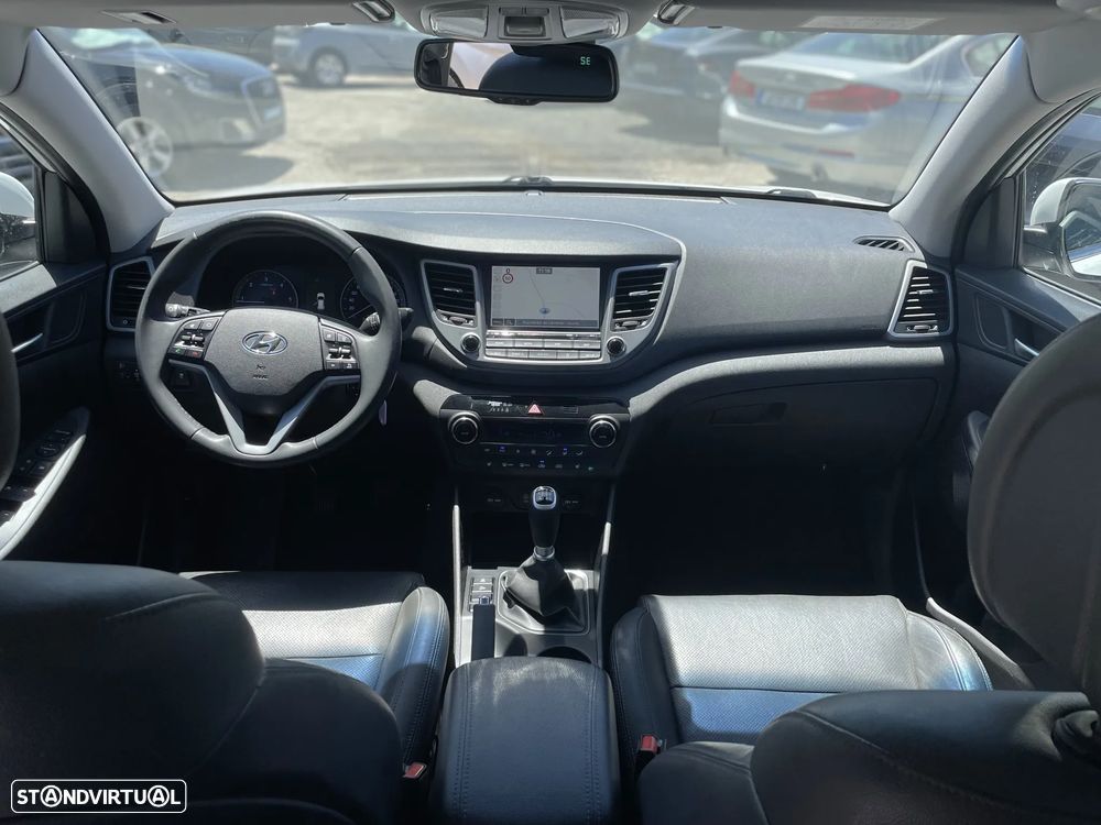 Hyundai Tucson 1.7 CRDi Executive - 9