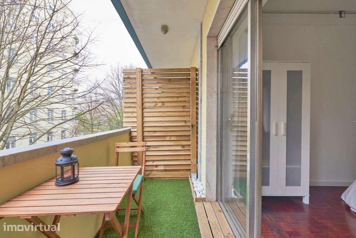 Quarto - localizado em Marquês de Pombal Lisbon - Grande imagem: 5/47