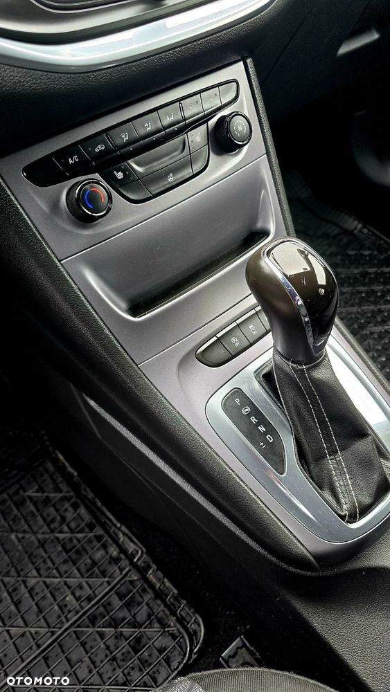 Opel Astra 1.4 Turbo Start/Stop Automatik ON - 20