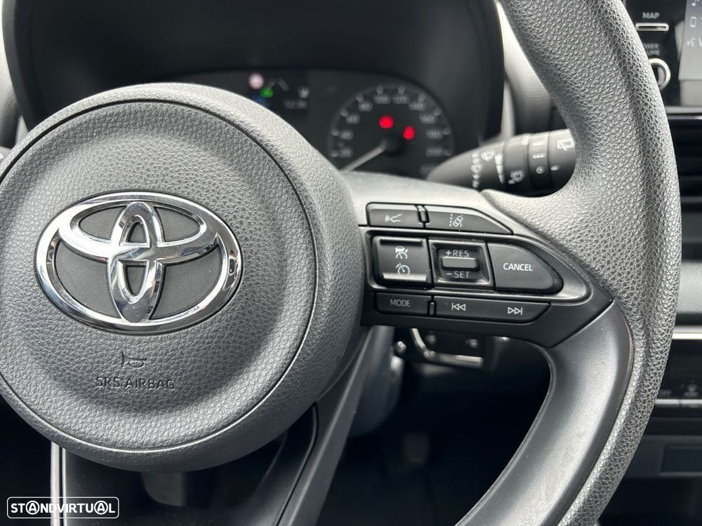 Toyota Yaris 1.5 HDF Comfort Plus - 23