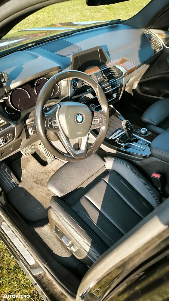 BMW X3 xDrive30i Aut. Advantage - 17