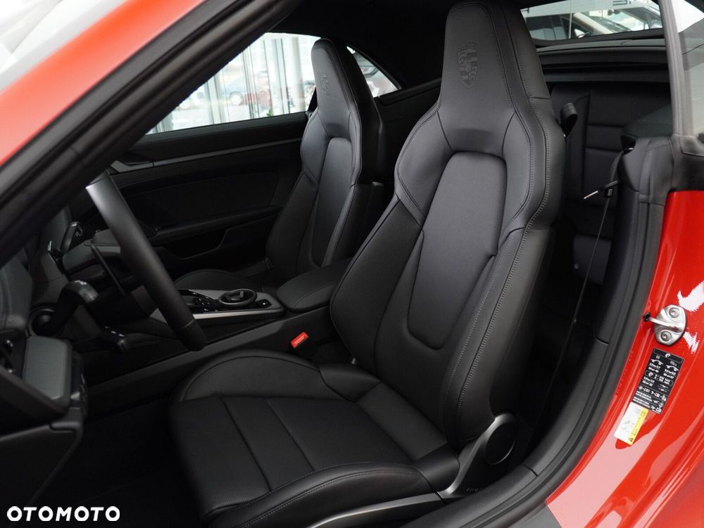 Porsche 911 Carrera - 21