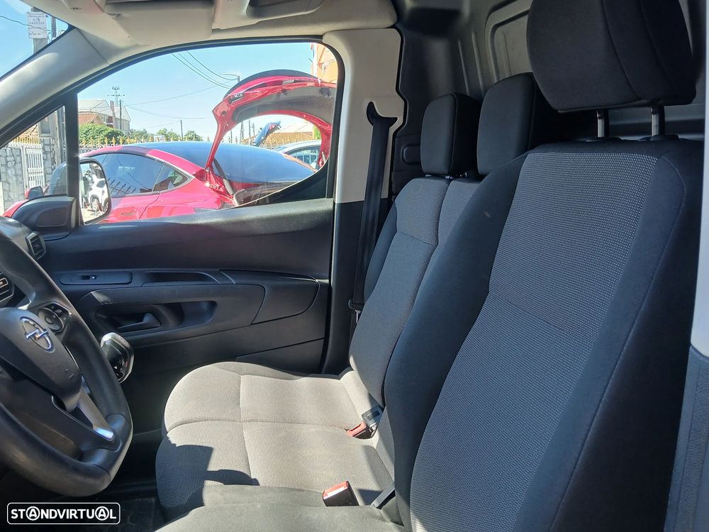 Opel COMBO 3L - 12