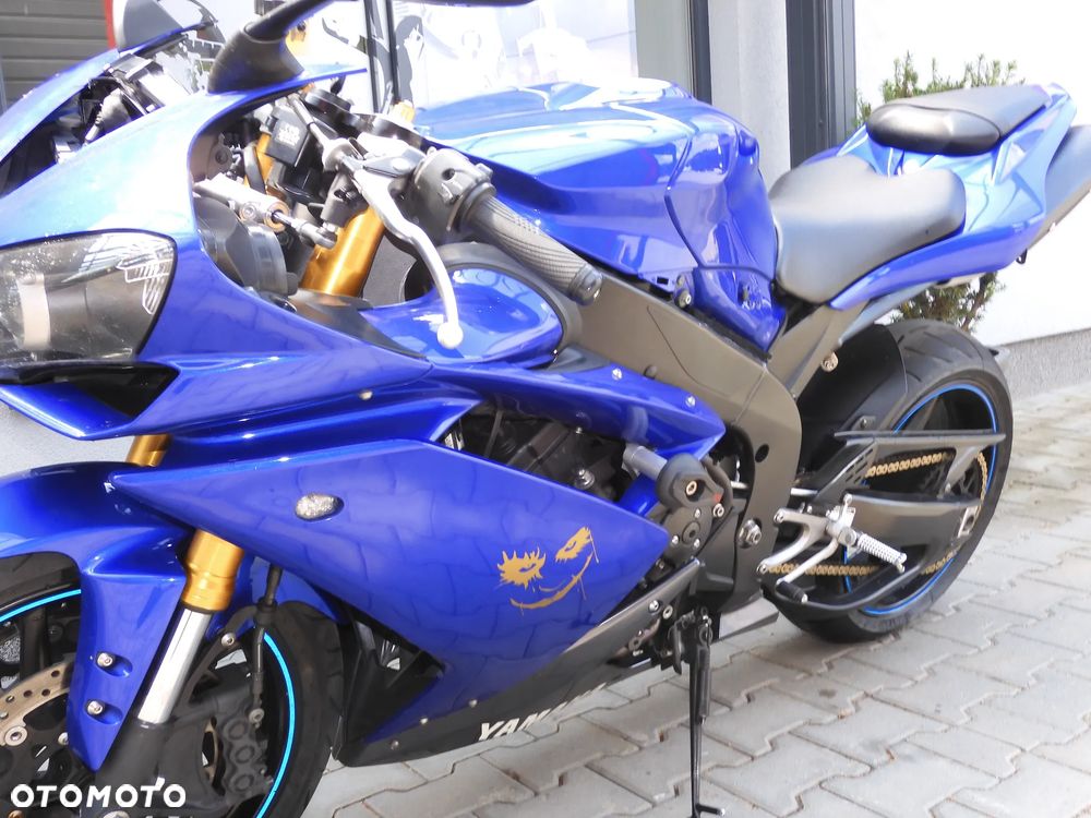 Yamaha R1 - 23