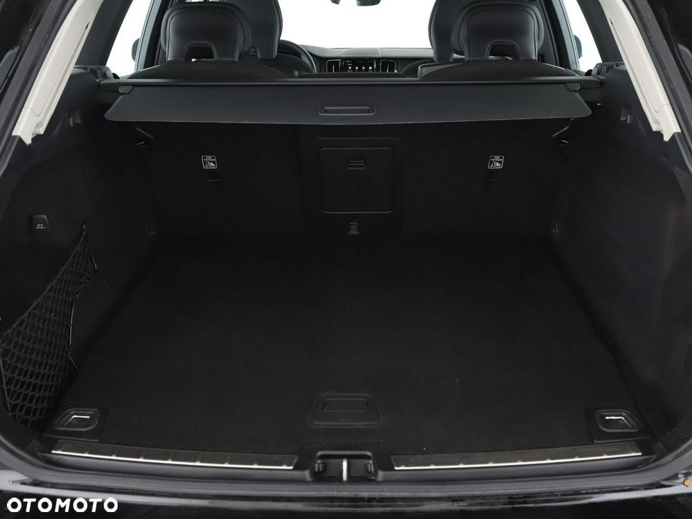 Volvo XC 60 T6 AWD Recharge Core - 21