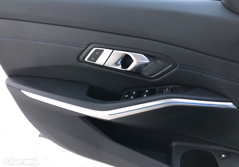 BMW 330 e Pack M Auto - 11