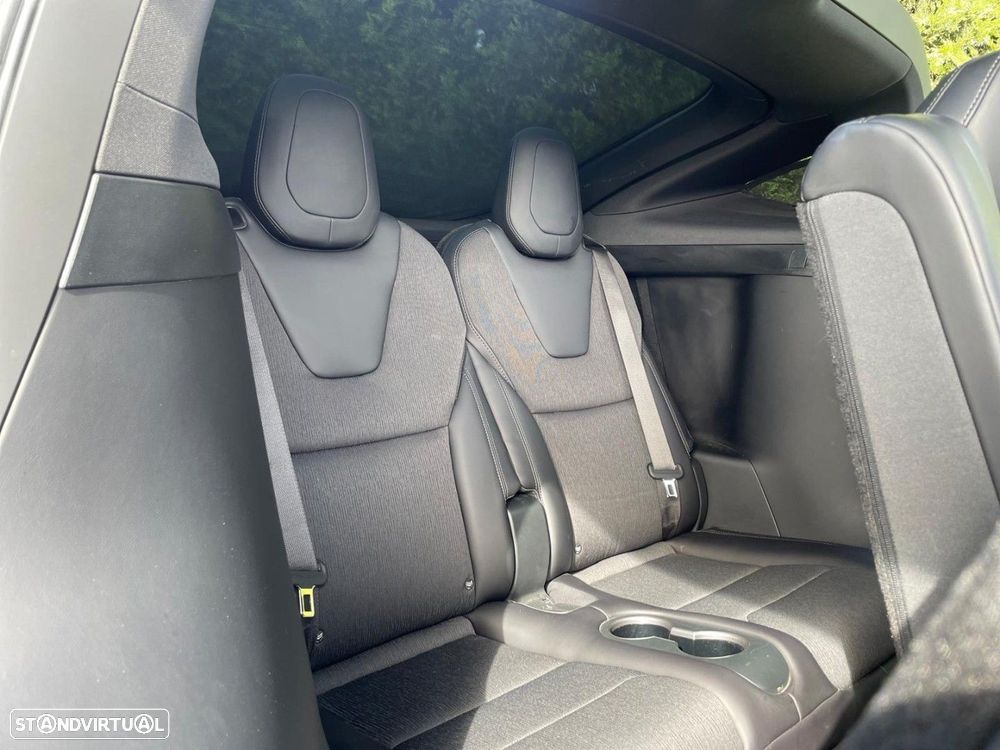 Tesla Model X - 14