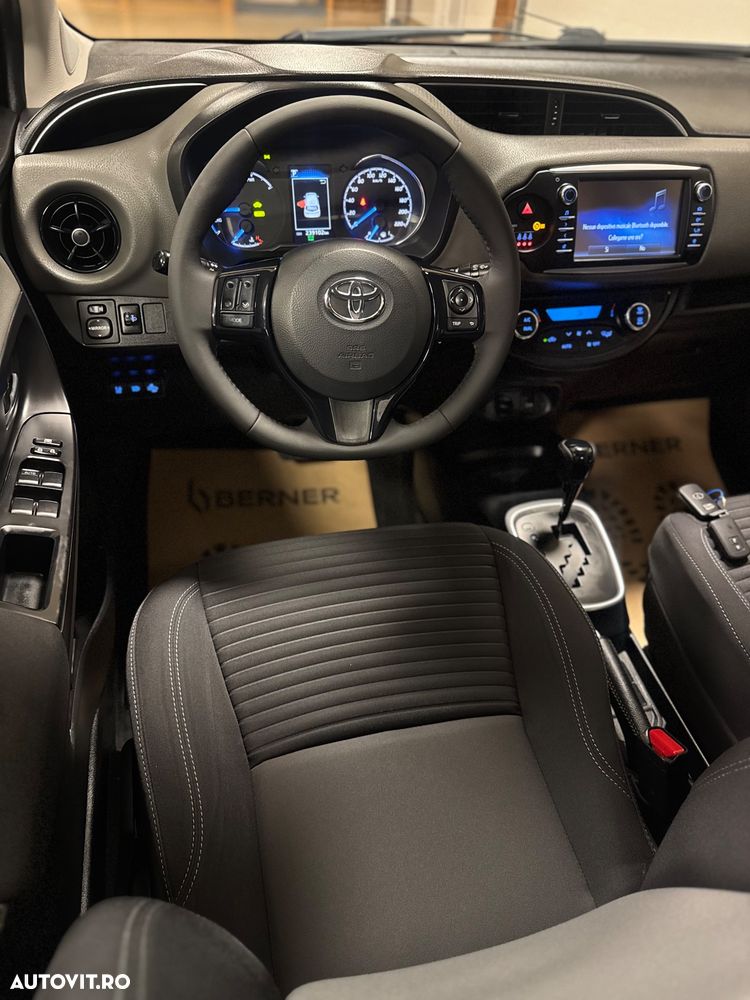 Toyota Yaris 1.5 VVT-i HSD Luna - 12