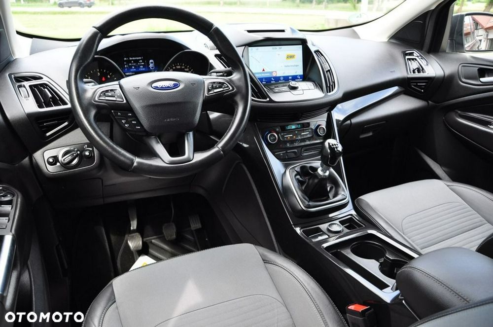 Ford Kuga - 35
