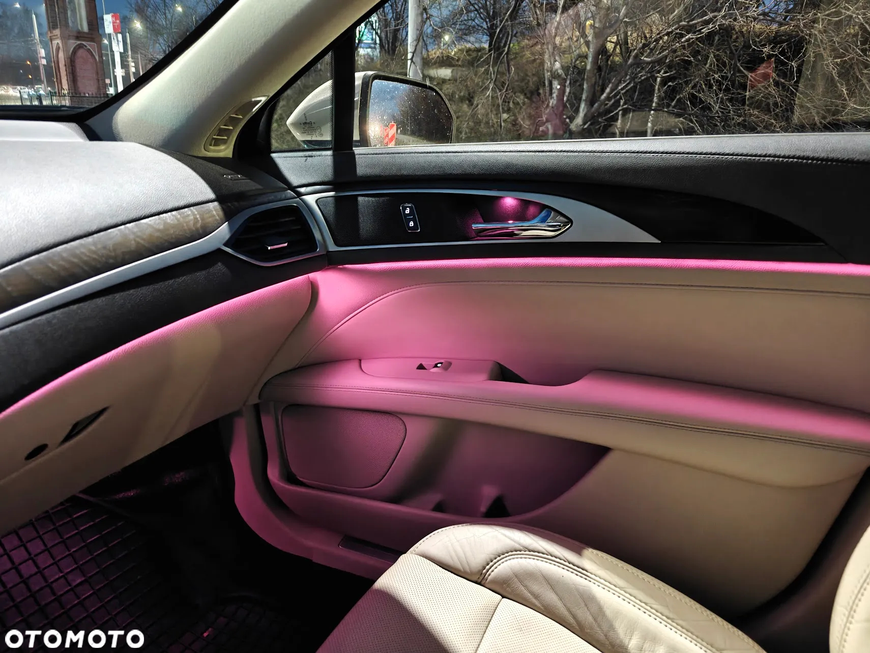 Lincoln MKZ - 19