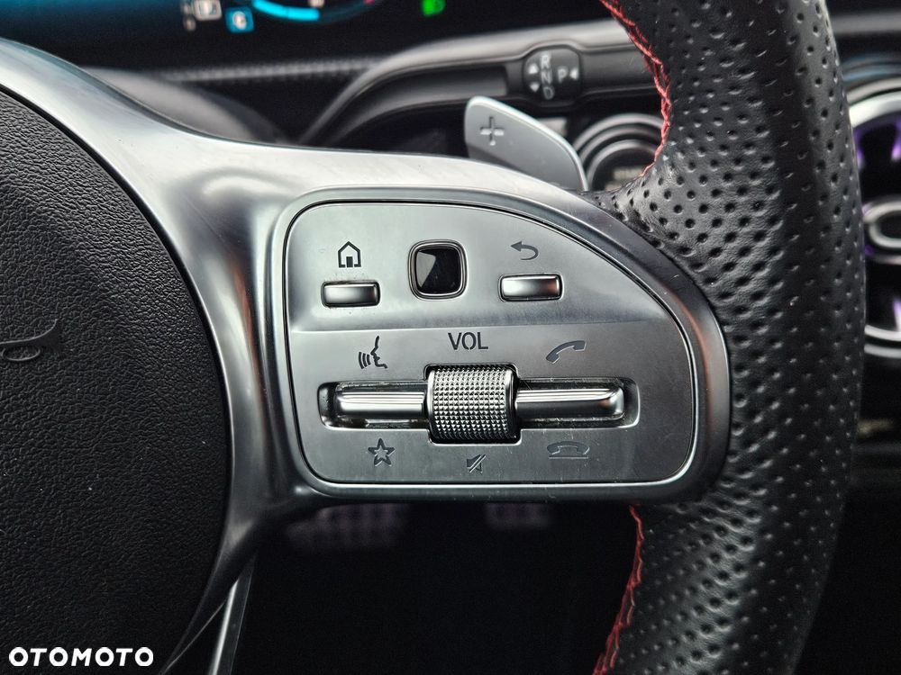 Mercedes-Benz Klasa A 200 AMG Line 7G-DCT - 25