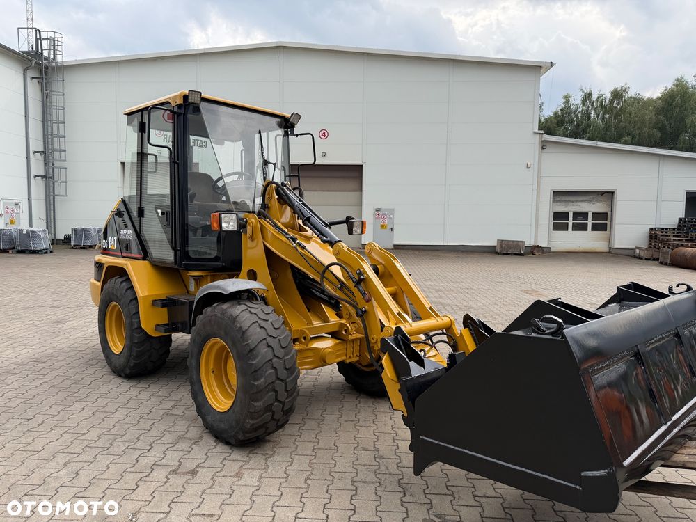 Caterpillar 906 - 5