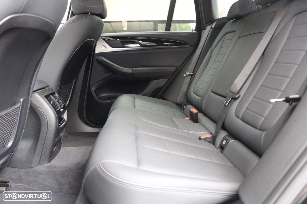 BMW iX3 Inspiring - 25