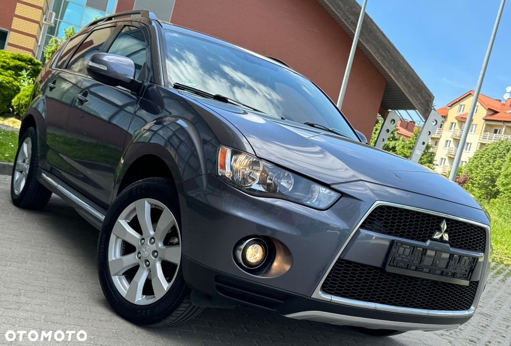 Mitsubishi Outlander 2.0 2WD Diamant - 2