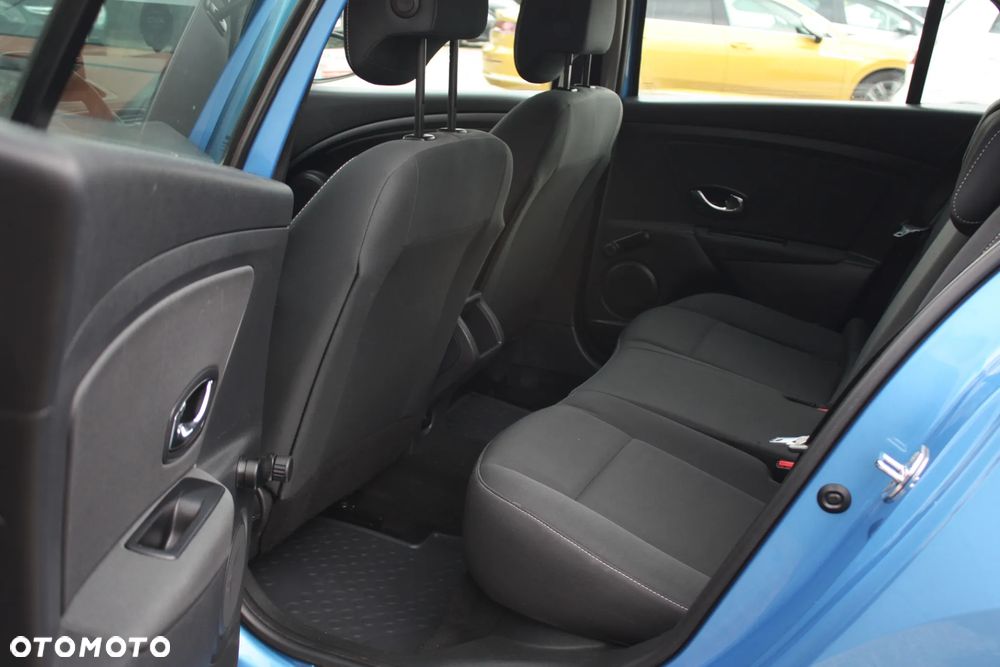 Renault Megane ENERGY dCi 110 PLAY - 9