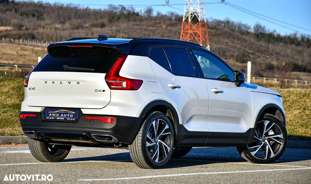 Volvo XC 40 D4 AWD Geartronic R-Design - 4