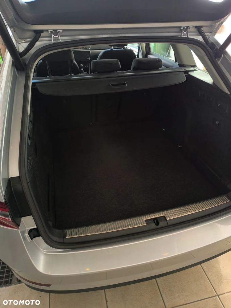 Skoda Superb 2.0 TDI SCR 4x4 Style DSG - 13