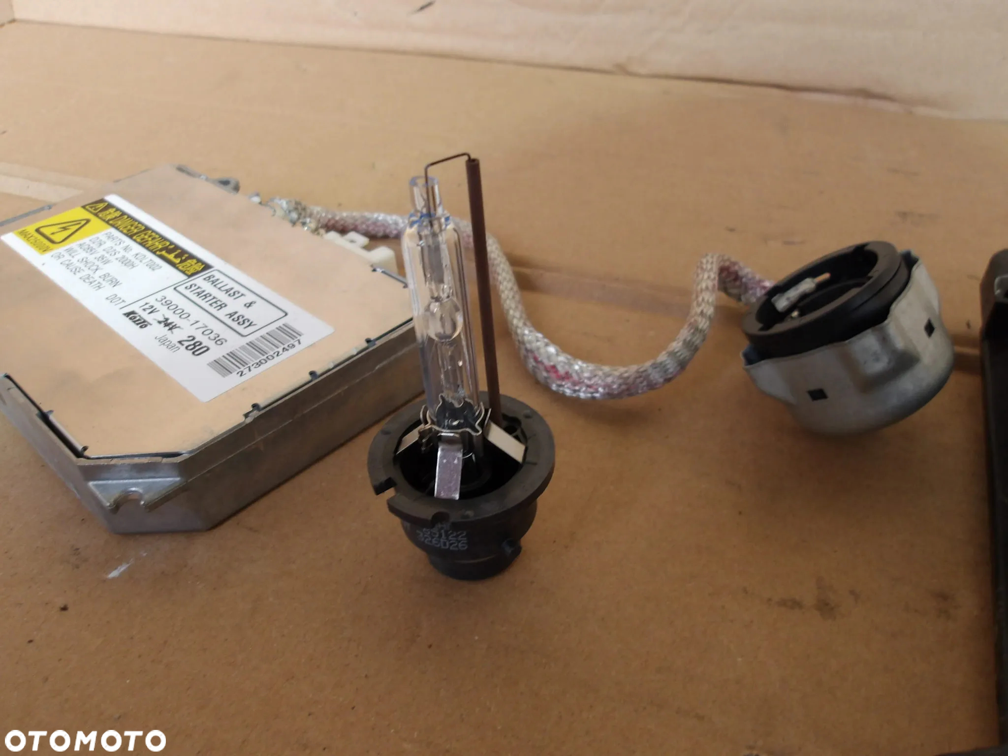 PRZETWORNICA LAMPY LAND ROVER DISCOVERY III 39000-17036 - 3