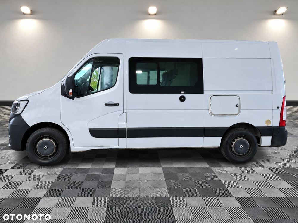 Renault Master L2H2 Doka 7 Osób * Auto Kupione w ASO Renault * Gwarancja  * Wzmocniony DMC 3.5t  *  2,3 135Km * Bardzo oszczędny i dynamiczny silnik * 6-cio Stopniowa Skrzynia Biegów * System Extended Grip *  Lusterko Wide View * Kamera cofania * Parktronik * Minibar * Klimatyzacja* Tempomat * GPS * MP3 * Bluetooth * USB * Hak Holowniczy * - 7