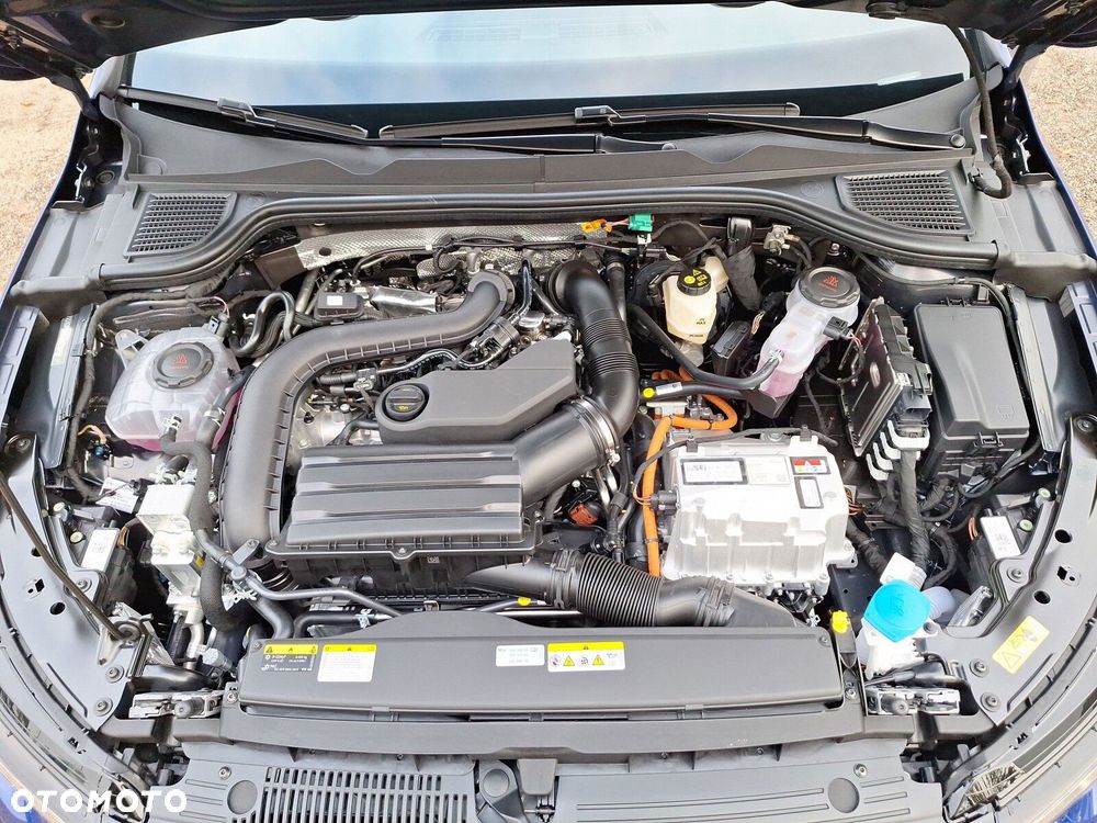 Volkswagen Golf - 21