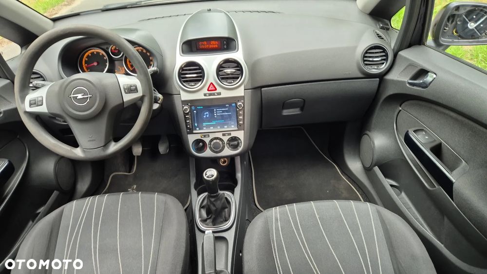 Opel Corsa - 8