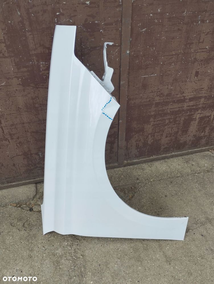 błotnik prawy przód peugeot 308 iii 3 t10