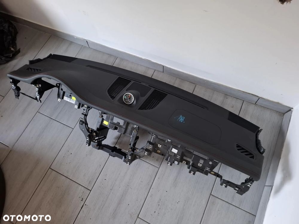 DESKA ROZDZIELCZA KONSOLA KOKPIT PORSCHE MACAN 95B ORYGINAŁ NIEREGENEROWANA - 2