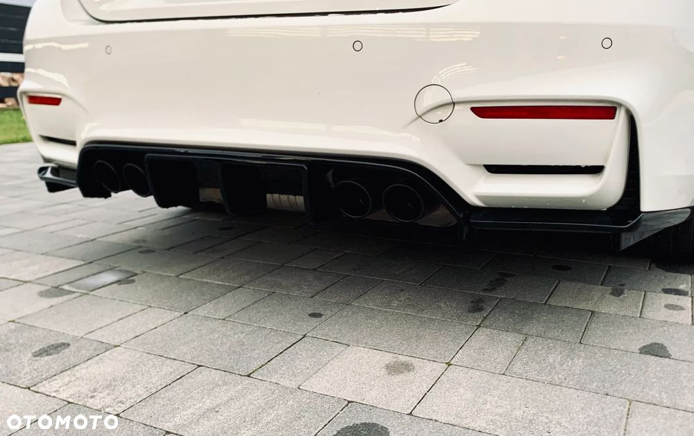 BMW M4 Coupe DKG - 13