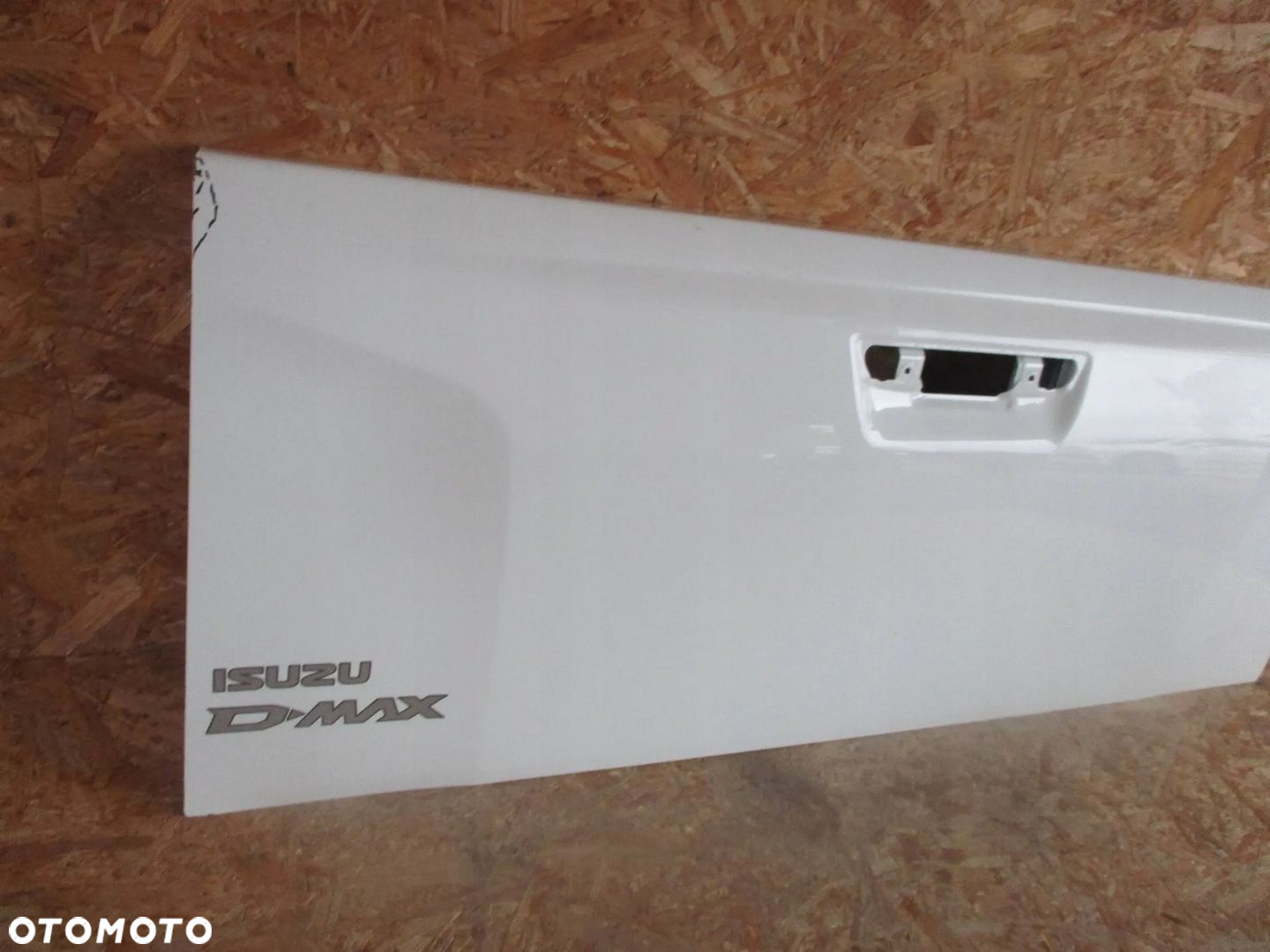 KLAPA TYŁ TYLNA ISUZU D-MAX 21- - 3