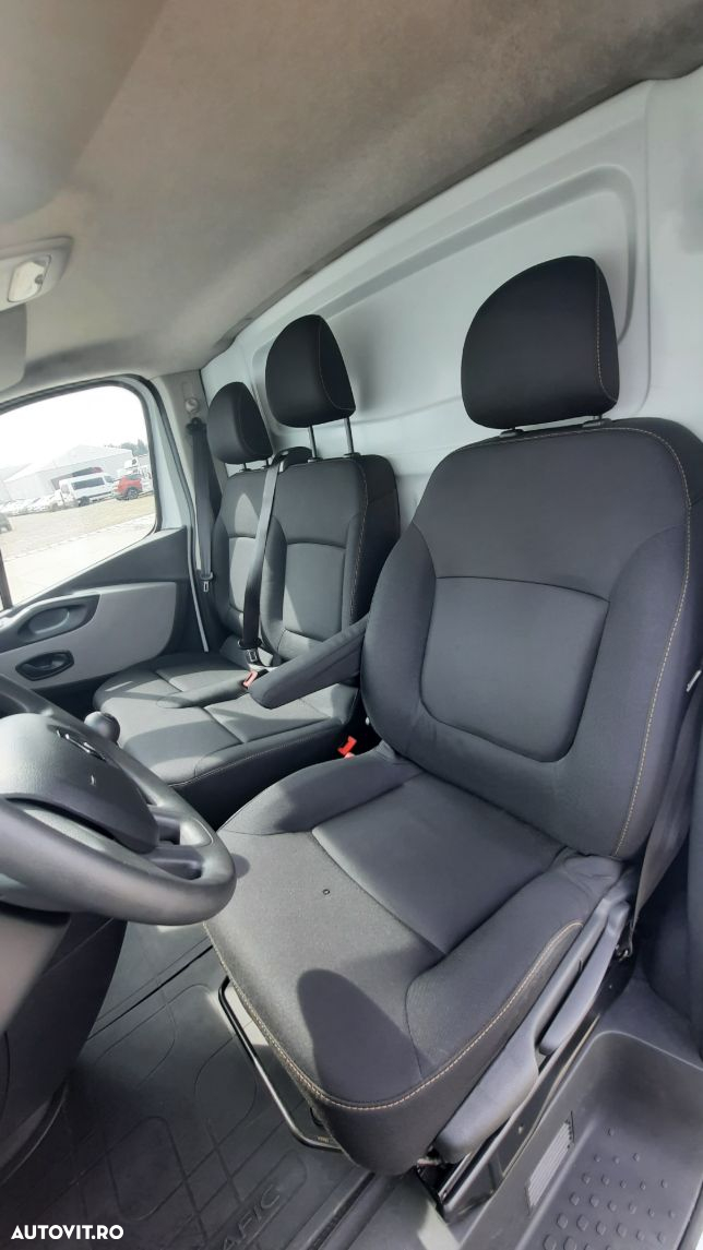 Renault Trafic - 13