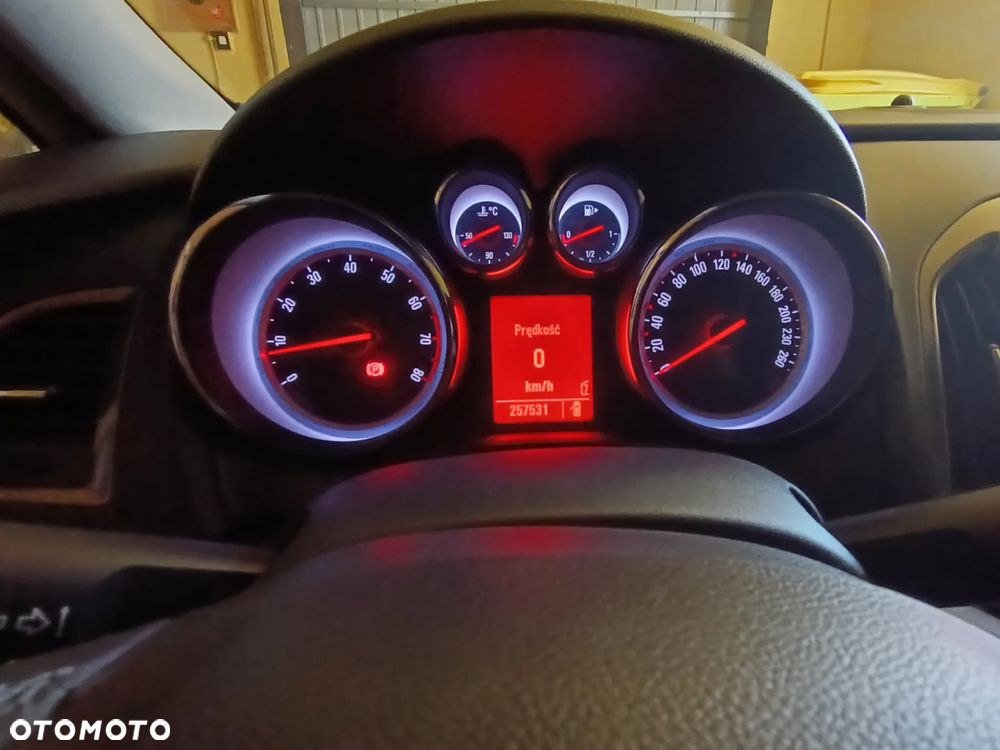 Opel Astra 1.4 T Cosmo - 36