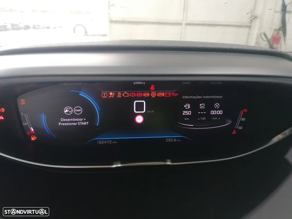 Peugeot 3008 1.5 BlueHDi Allure - 4
