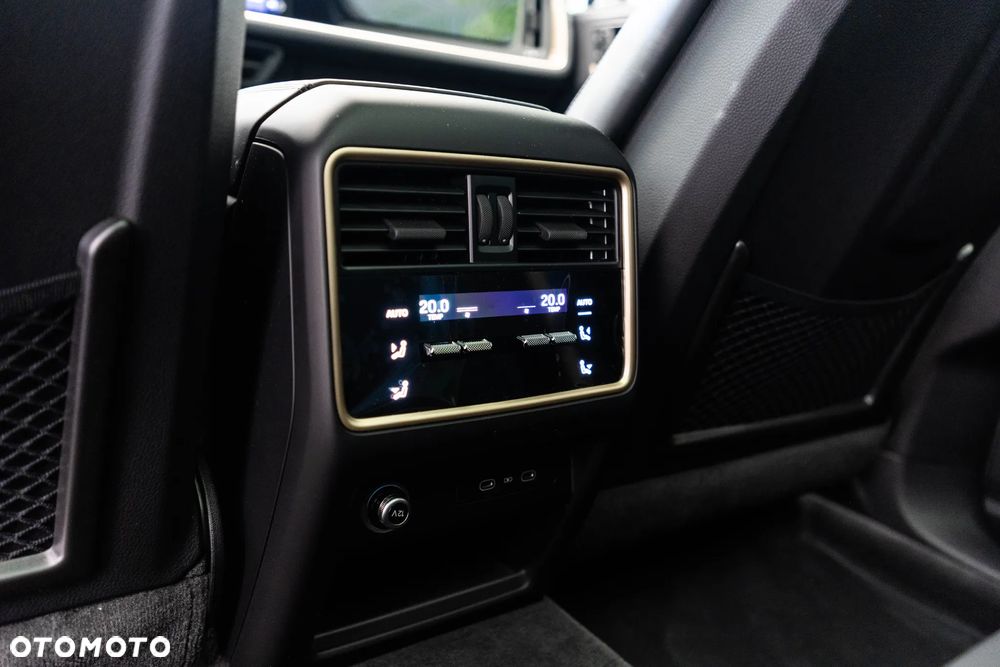 Porsche Cayenne S E-Hybrid PHEV Black Edition - 29