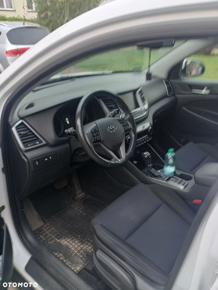 Hyundai Tucson 1.7 CRDI BlueDrive Style 2WD DCT - 12