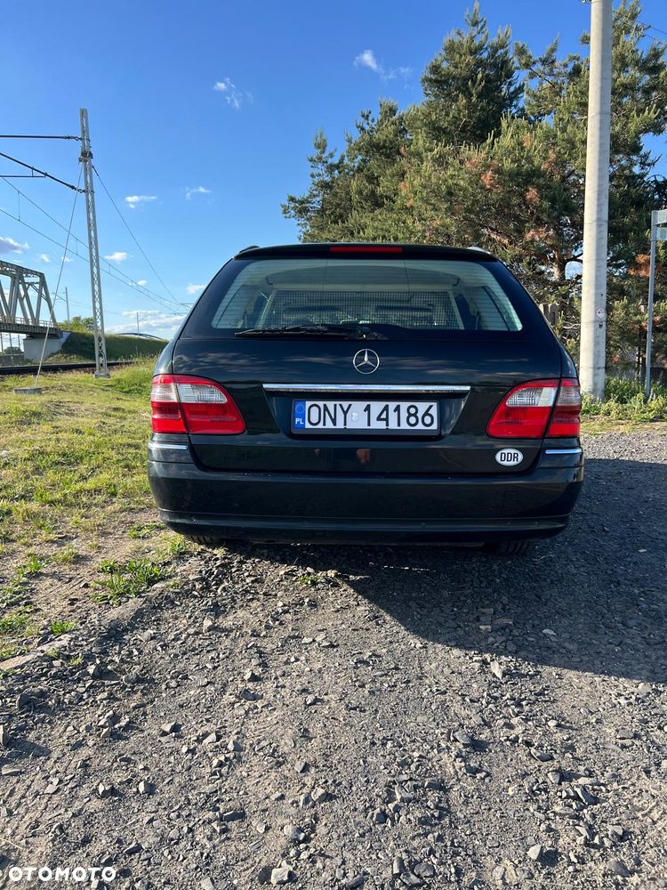 Mercedes-Benz Klasa E 320 4-Matic T Avantgarde - 9