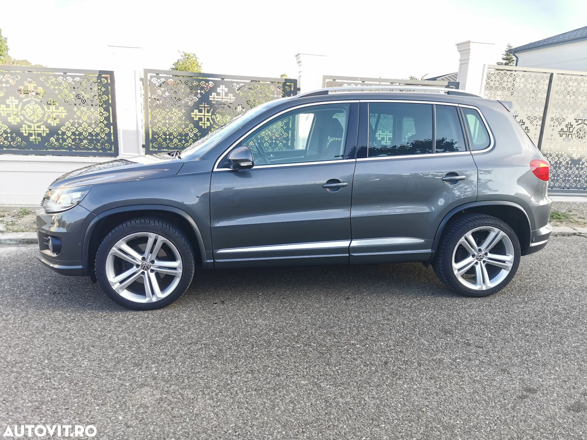 Volkswagen Tiguan - 20