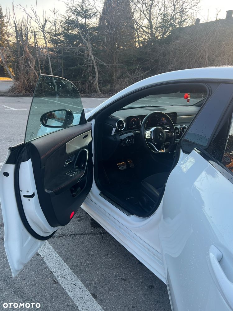 Mercedes-Benz CLA 180 7G-DCT AMG Line - 19