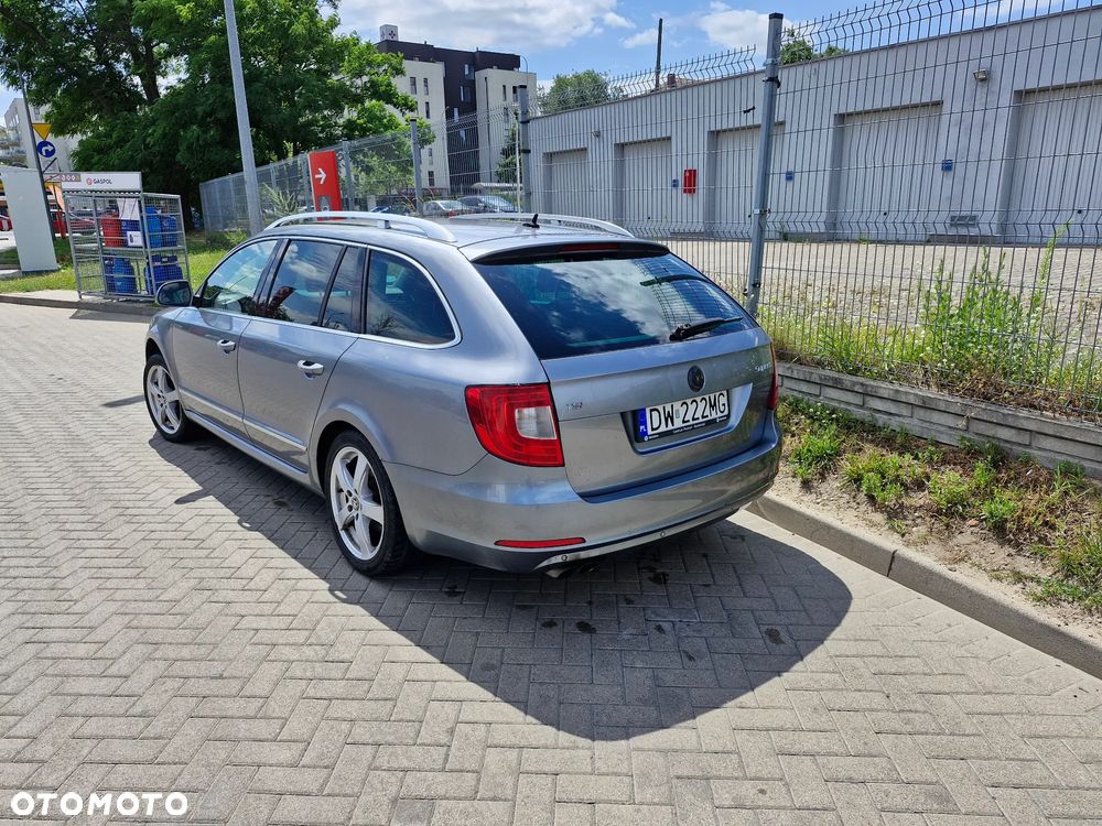 Skoda Superb 1.8 TSI Elegance DSG - 4